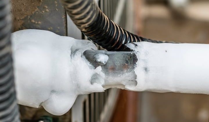 what causes an air conditioner freeze up aurora co